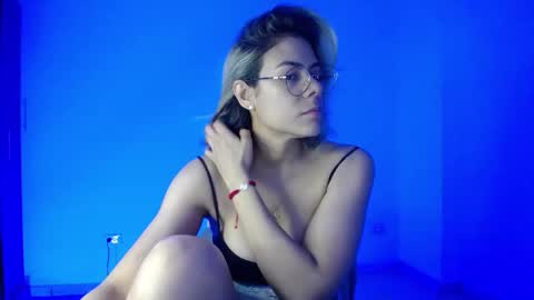 Snapshot of candydowson1 chatting on October 7, 2025, 10:45 am Candy Dowson online show from October 7, 2025, 10:45 am