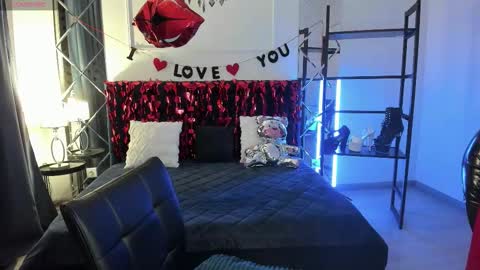 Sofia online show from February 9, 2026, 12:36 am