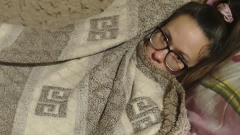 Snapshot of candylady13 chatting on December 3, 2024, 7:22 pm say meow and send tips online show from December 3, 2024, 7:22 pm