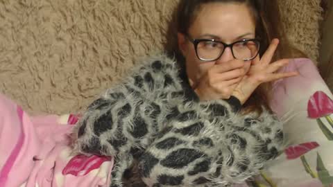 Snapshot of candylady13 chatting on December 5, 2024, 6:55 pm say meow and send tips online show from December 5, 2024, 6:55 pm