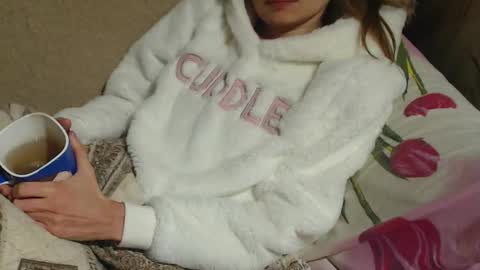 Snapshot of candylady13 chatting on December 14, 2024, 10:50 pm say meow and send tips online show from December 14, 2024, 10:50 pm