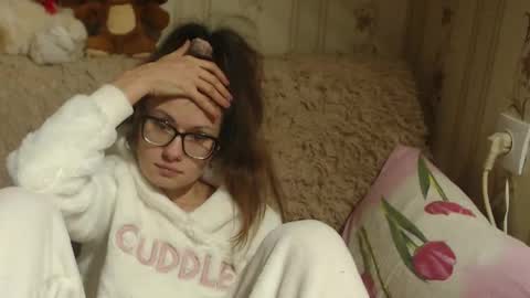 Snapshot of candylady13 chatting on December 15, 2024, 5:10 pm say meow and send tips online show from December 15, 2024, 5:10 pm