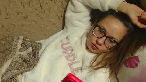 Snapshot of candylady13 chatting on December 21, 2024, 9:36 pm say meow and send tips online show from December 21, 2024, 9:36 pm