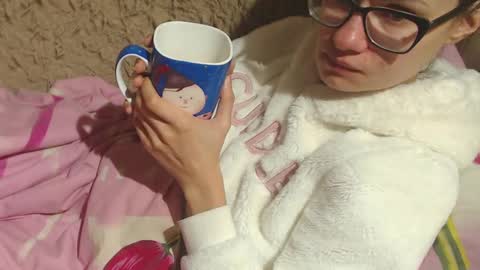 Snapshot of candylady13 chatting on December 25, 2024, 2:14 am say meow and send tips online show from December 25, 2024, 2:14 am