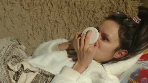 Snapshot of candylady13 chatting on February 1, 2025, 9:19 pm say meow and send tips online show from February 1, 2025, 9:19 pm