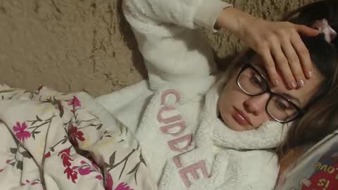 Snapshot of candylady13 chatting on February 21, 2025, 9:43 pm say meow and send tips online show from February 21, 2025, 9:43 pm