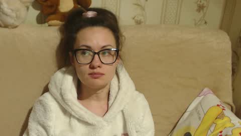 Snapshot of candylady136 chatting on March 5, 2025, 8:00 pm say meow and send tip online show from March 5, 2025, 8:00 pm