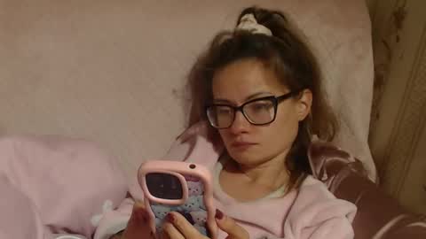 Snapshot of candylady136 chatting on October 3, 2025, 6:49 pm say meow and send tip online show from October 3, 2025, 6:49 pm