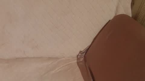 Snapshot of candylady136 chatting on October 25, 2025, 9:42 pm say meow and send tip online show from October 25, 2025, 9:42 pm