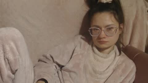 say meow and send tip  online show from February 25, 2026, 9:02 pm