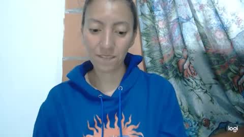 Snapshot of candymilfff chatting on March 6, 2025, 9:42 pm candymilfff online show from March 6, 2025, 9:42 pm