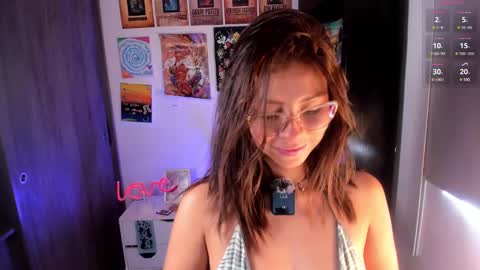 Snapshot of candyxpeach chatting on February 4, 2025, 5:12 pm Camilla online show from February 4, 2025, 5:12 pm