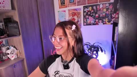 Snapshot of candyxpeach chatting on February 13, 2025, 7:10 pm Camilla online show from February 13, 2025, 7:10 pm