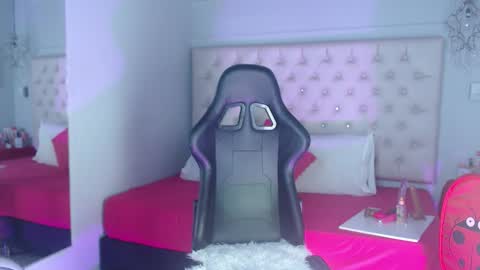 Candy Ebony online show from December 2, 2025, 5:02 am