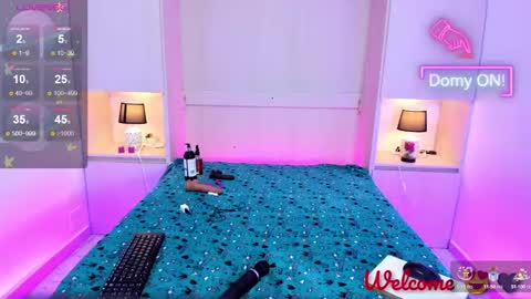  Dulce Maria  online show from January 9, 2025, 8:44 pm