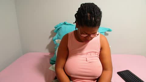 candyyumsaerolaxx online show from July 11, 2026, 7:22 am