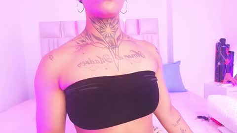 Aura  online show from October 28, 2025, 11:58 am