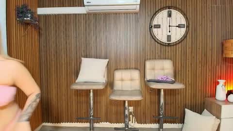 Snapshot of canelasquirtxxx chatting on February 5, 2026, 11:37 am Sara online show from February 5, 2026, 11:37 am