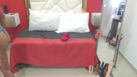 Canela online show from October 4, 2025, 2:48 pm