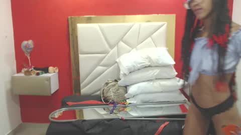 Canela online show from November 3, 2025, 2:51 pm