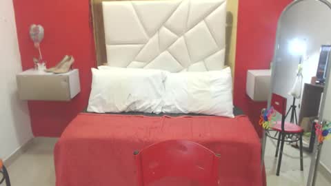 Canela online show from November 10, 2025, 4:17 pm