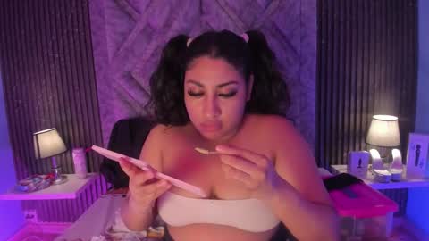 GABRIELA LOPEZ online show from December 5, 2025, 4:10 am