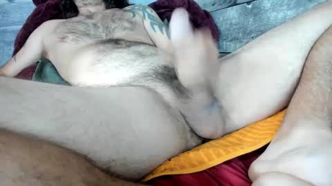 canuk1983 online show from September 26, 2025, 1:26 pm