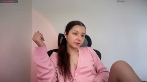 Snapshot of cappuccinokiss chatting on February 3, 2025, 10:03 am Emma online show from February 3, 2025, 10:03 am
