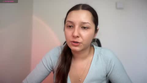 Snapshot of cappuccinokiss chatting on February 5, 2025, 12:27 pm Emma online show from February 5, 2025, 12:27 pm