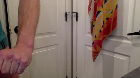 Snapshot of captiandrain chatting on January 19, 2025, 12:28 am Jay online show from January 19, 2025, 12:28 am