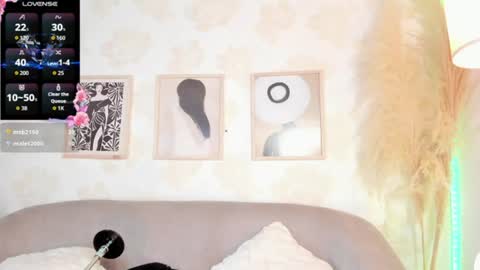 caramel_kiss_ online show from June 20, 2026, 2:53 pm