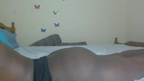 Snapshot of caramelebony_ chatting on February 11, 2025, 3:29 am caramelebony_ online show from February 11, 2025, 3:29 am