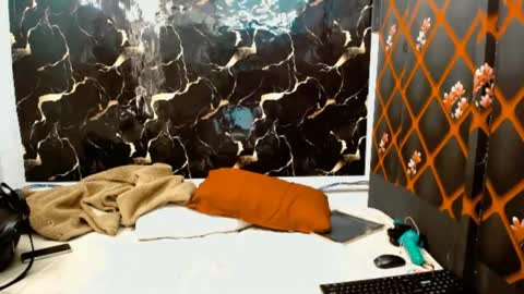 caramelminxx_ online show from June 29, 2026, 7:25 am