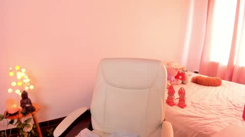Snapshot of caramelo_xox chatting on January 10, 2025, 10:15 pm online show from January 10, 2025, 10:15 pm