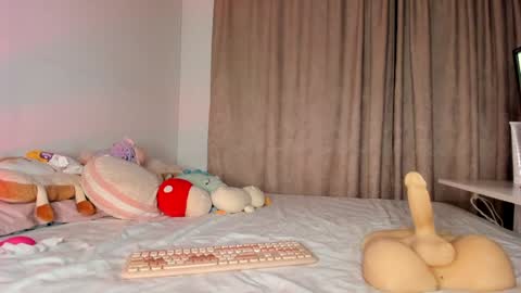 Snapshot of caramelo_xox chatting on January 24, 2025, 12:52 am online show from January 24, 2025, 12:52 am