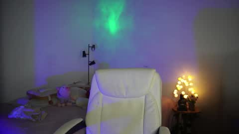 Snapshot of caramelo_xox chatting on March 7, 2025, 9:07 am online show from March 7, 2025, 9:07 am