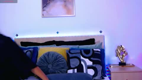 cardi_sin online show from October 8, 2025, 3:53 pm