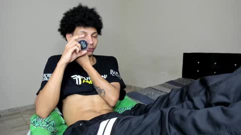 Snapshot of cardrey05 chatting on January 15, 2025, 5:29 am Carlos and Cristian online show from January 15, 2025, 5:29 am