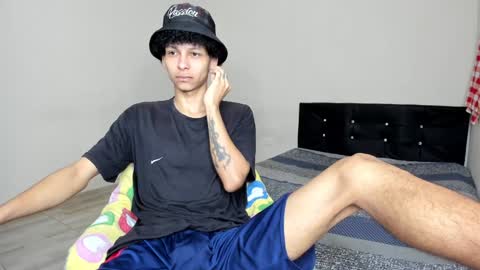 Snapshot of cardrey05 chatting on January 21, 2025, 2:54 am Carlos and Cristian online show from January 21, 2025, 2:54 am