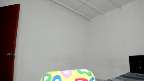 Snapshot of cardrey05 chatting on January 28, 2025, 1:08 am Carlos and Cristian online show from January 28, 2025, 1:08 am