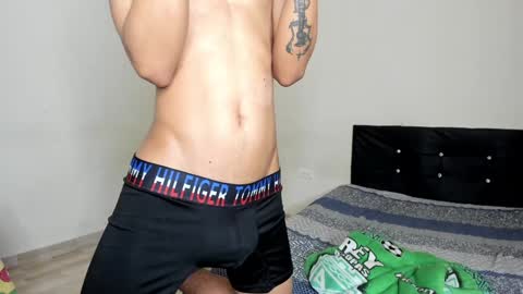 Snapshot of cardrey05 chatting on February 5, 2025, 4:37 am Carlos and Cristian online show from February 5, 2025, 4:37 am