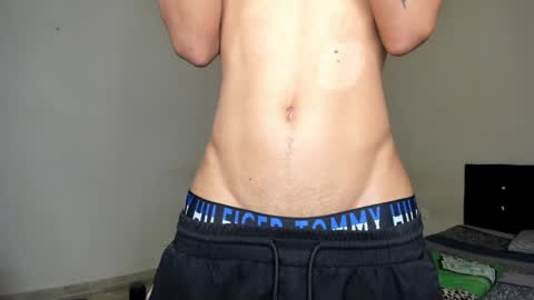 Snapshot of cardrey05 chatting on February 5, 2025, 11:39 pm Carlos and Cristian online show from February 5, 2025, 11:39 pm