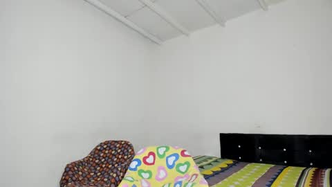 Snapshot of cardrey05 chatting on February 25, 2025, 11:22 pm Carlos and Cristian online show from February 25, 2025, 11:22 pm