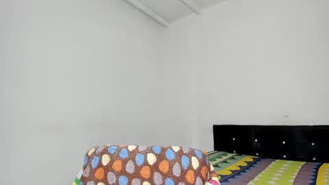 Snapshot of cardrey05 chatting on February 27, 2025, 8:42 pm Carlos and Cristian online show from February 27, 2025, 8:42 pm