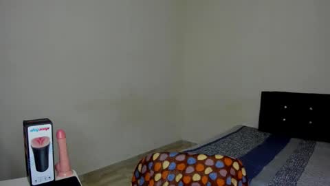 Snapshot of cardrey05 chatting on September 24, 2025, 2:26 am Carlos and Cristian online show from September 24, 2025, 2:26 am