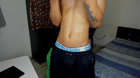 Snapshot of cardrey05 chatting on October 15, 2025, 5:57 pm Carlos and Cristian online show from October 15, 2025, 5:57 pm