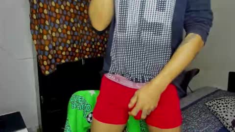 Snapshot of cardrey05 chatting on October 22, 2025, 6:46 am Carlos and Cristian online show from October 22, 2025, 6:46 am