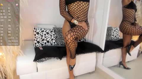 cardykambell online show from November 23, 2025, 4:56 am