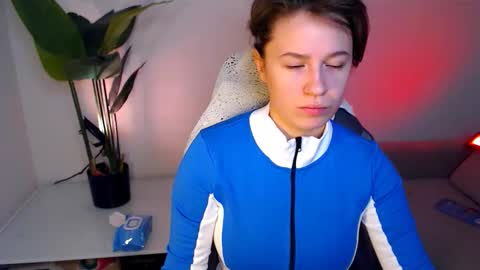 Snapshot of care_sensual chatting on February 2, 2026, 4:11 am Mary online show from February 2, 2026, 4:11 am