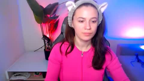 Snapshot of care_sensual chatting on February 6, 2026, 4:50 am Mary online show from February 6, 2026, 4:50 am